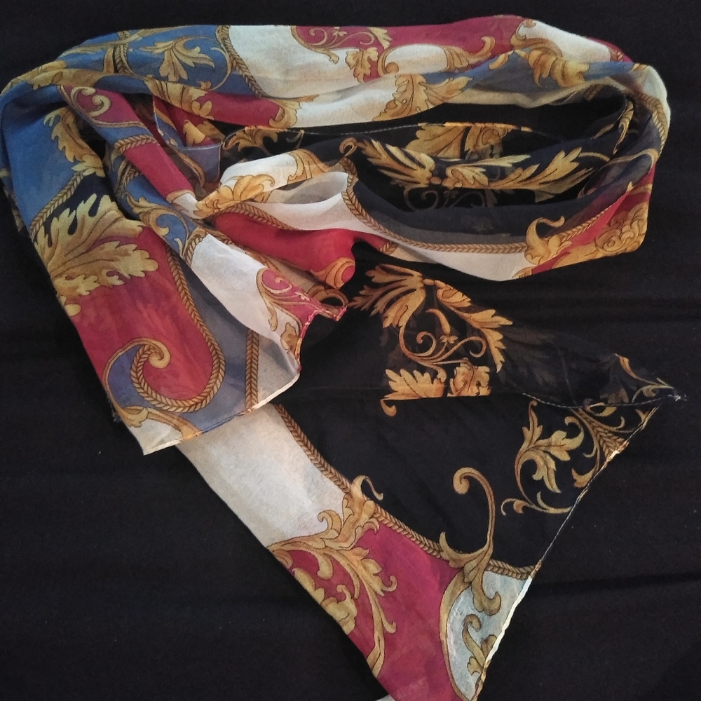 Larioseta como fashion scarf
